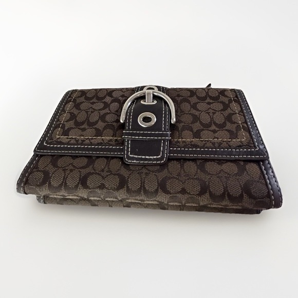 Coach Women's Brown Canvas Clutch Wallet Leather Buckle Silver Vintage Y2k - Picture 1 of 8